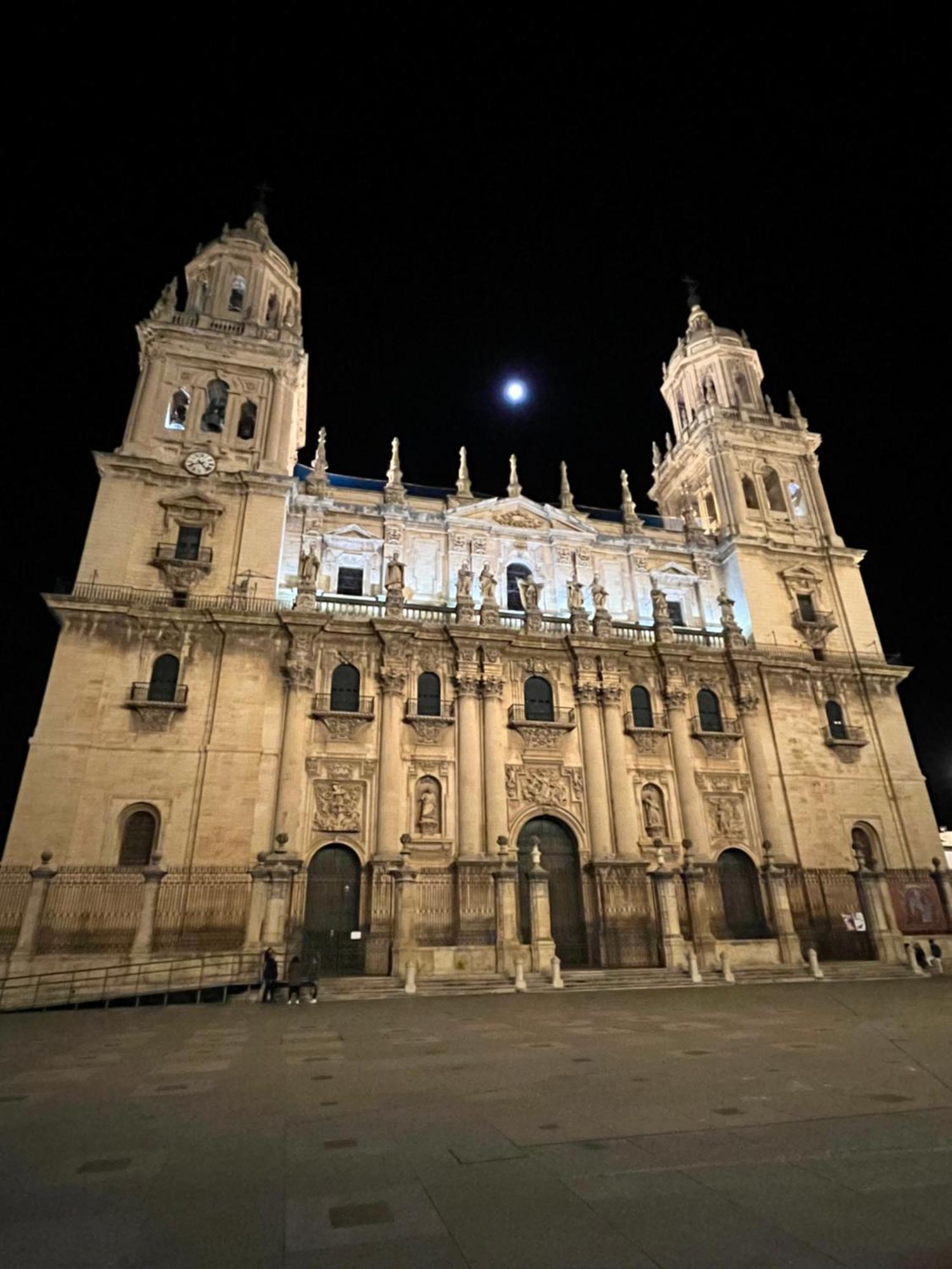 Apartamento Torres De La Catedral Jaén Exterior foto